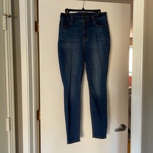 Women’s size 12 skinny Jeans